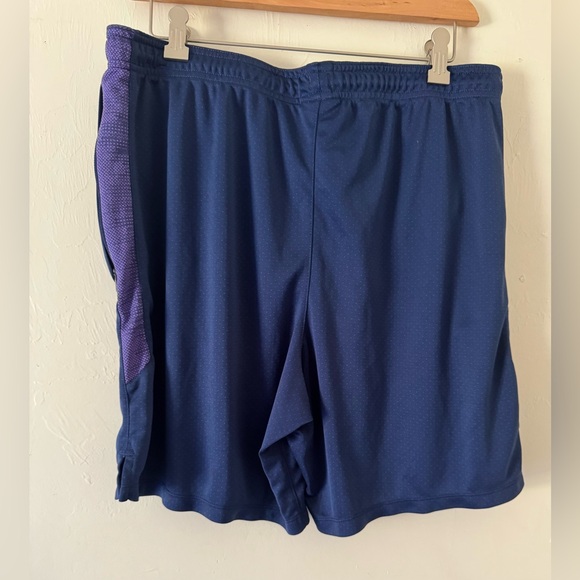 Nike shorts - Picture 2 of 6